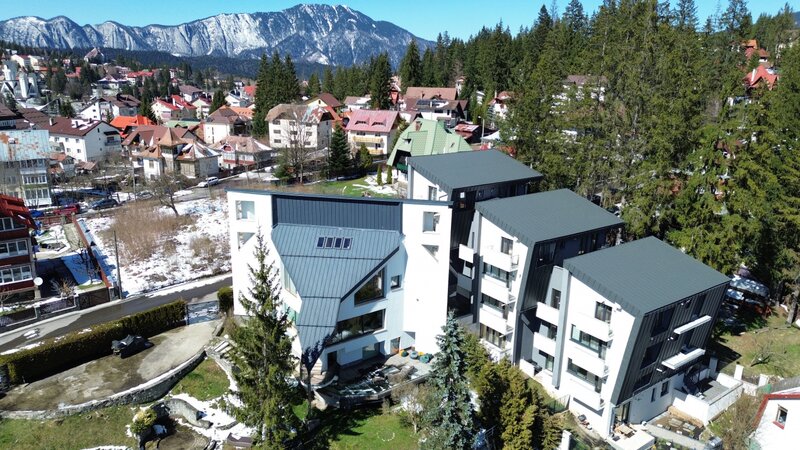 Brasov Apartament unic in Predeal – lux, vedere la partie cu terasa si parcare