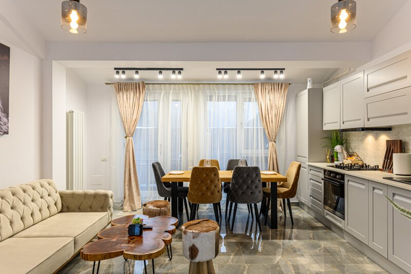 Brasov Apartament unic in Predeal – lux, vedere la partie cu terasa si parcare
